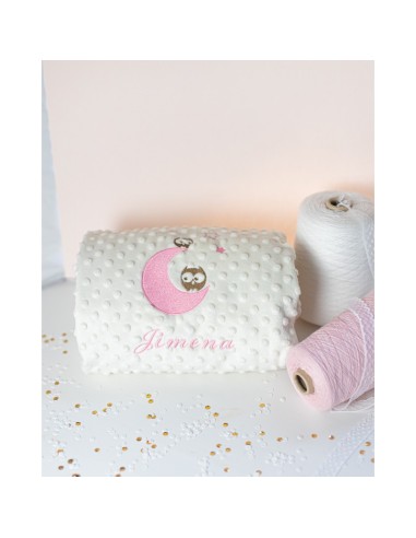 Manta Bordada con Buhos.