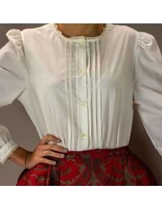 Camisa lorzas señora beige. 2