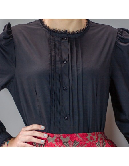 Camisa lorzas señora negra.