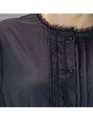 Camisa lorzas señora negra.