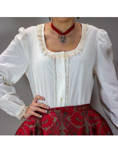 Camisa vainica escotada señora beige. 2