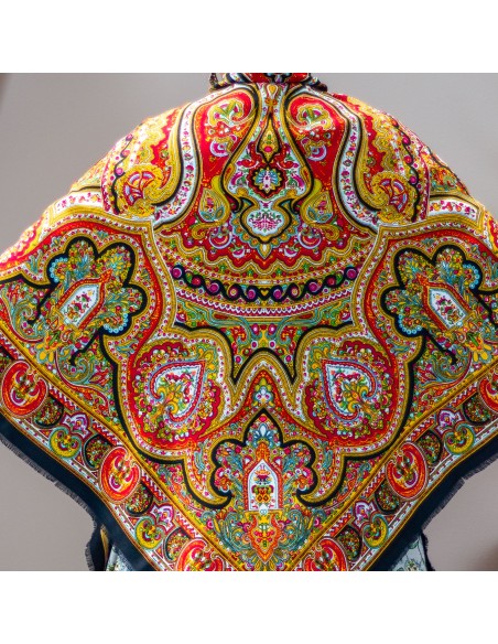 Manton Caceres Negro.