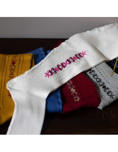 Calcetín perle bordado.