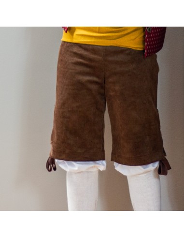 Pantalón pana marrón.