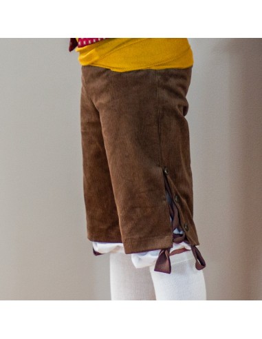Pantalón pana marrón.